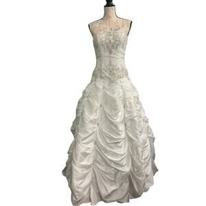 KARELINA SPOSA PRINCESS WHITE STRAPLESS WEDDINGGOWN BEADED BODICE TUFTED SKIRT 8